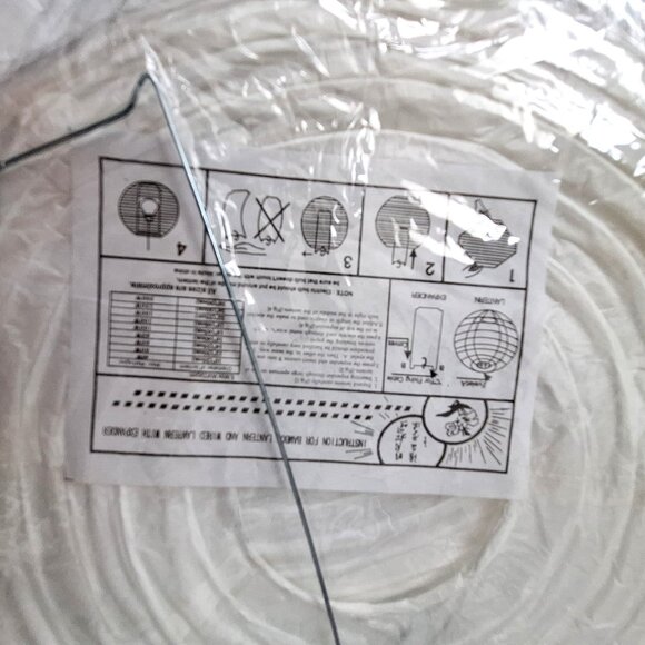 White Paper Lanterns Lot of 12 - Picture 2 of 5